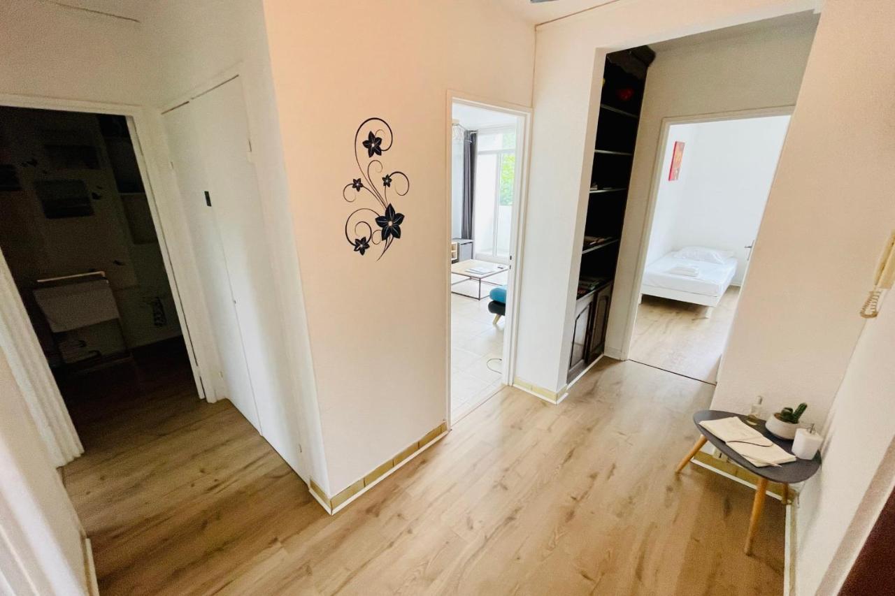 Luminous Apartment With Parking Near The City Center Cenon Buitenkant foto
